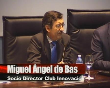 D. &Oacute;scar Rozal&eacute;n. Xerente da &Aacute;rea de Technology Advisory de Deloitte. Miguel Angel de Bas. Socio Director Club Imnovaci&oacute;n. - Xornada sobre Introdución e aplicación do Esquema Nacional de Interoperabilidade nas Administracións Públicas
